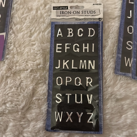 Iron-on studs 15 sheets - Picture 3 of 5